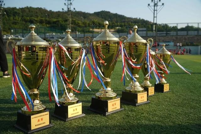 北控大胜送四川7连败 广厦5连胜送宁波8连败