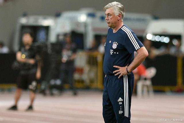 英联杯-B费卡塞米罗梅开二度 曼联5-2莱斯特城